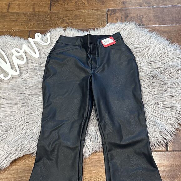 Spanx Faux Leather Flare Leg Pull-On Pants in Black Size Small New - Picture 5 of 8